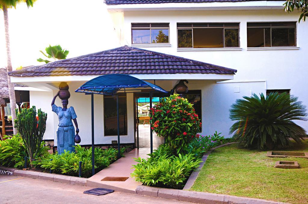 Dolphin Suites Kampala Ngoại thất bức ảnh